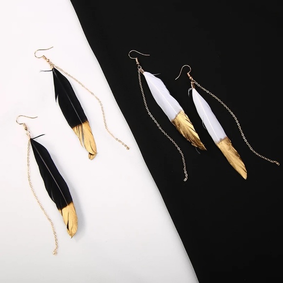Jewelry - Gold Tip Feather Earrings